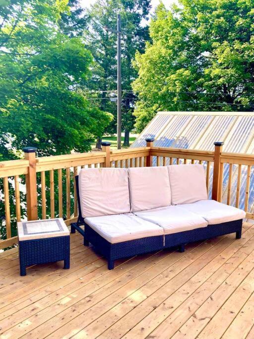 קולומביה פולס Victorian Guest Getaway-20Mins To Glacier National Park-10Mins To Airport! מראה חיצוני תמונה